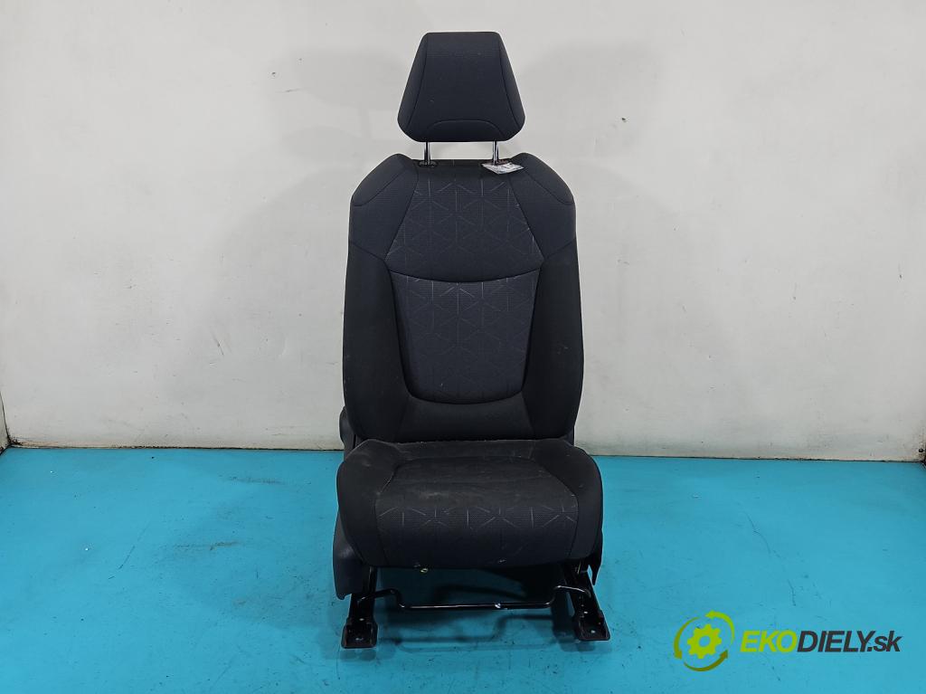 Toyota Rav4 V 2018- 2.5 hybrid 178HP: automatic 131 kW 2487 cm3 5- Sedačka pravý  (Sedadlo)