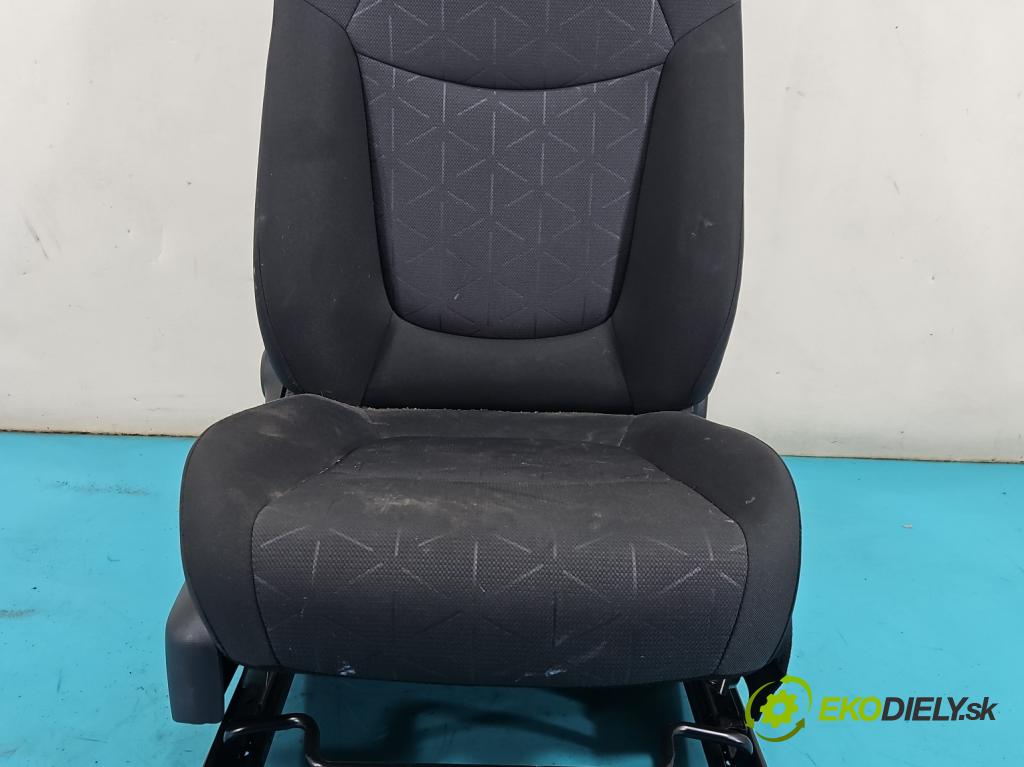 Toyota Rav4 V 2018- 2.5 hybrid 178HP: automatic 131 kW 2487 cm3 5- Sedačka pravý  (Sedadlo)