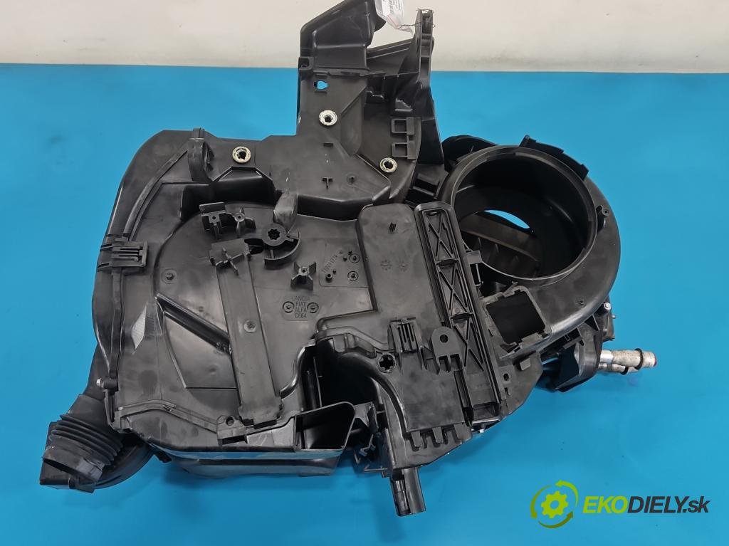 Alfa romeo Giulietta 1.4 T 170 hp manual 125 kW 1368 cm3 5- radiátor T1025917J (Radiátor topení)