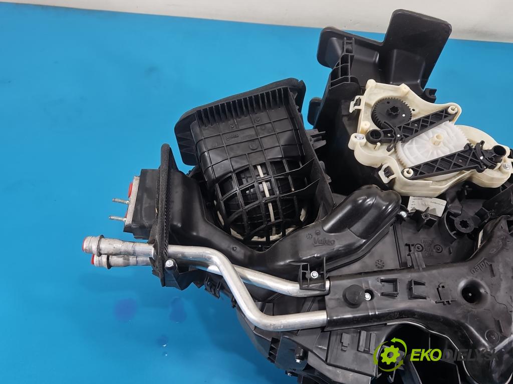 Alfa romeo Giulietta 1.4 T 170 hp manual 125 kW 1368 cm3 5- radiátor T1025917J (Radiátor topení)