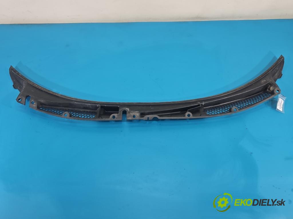 Alfa romeo Giulietta 1.4 T 170 HP manual 125 kW 1368 cm3 5- torpédo 50513405 (Torpédo (plast pod čelným sklom))