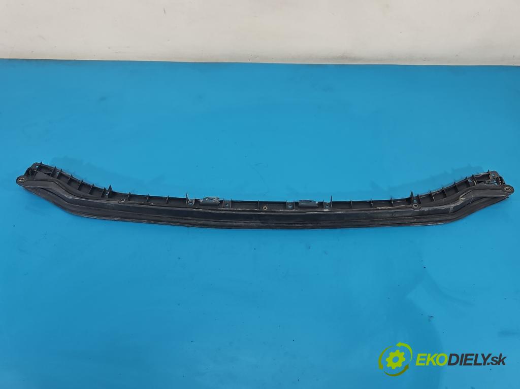 Alfa romeo Giulietta 1.4 T 170 HP manual 125 kW 1368 cm3 5- torpédo 50513405 (Torpédo (plast pod čelným sklom))