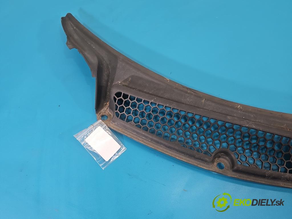 Alfa romeo Giulietta 1.4 T 170 HP manual 125 kW 1368 cm3 5- torpédo 50513405 (Torpédo (plast pod čelným sklom))