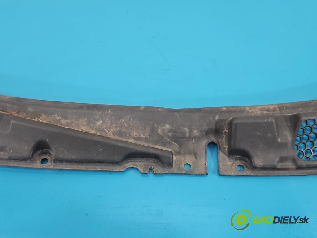 Alfa romeo Giulietta 1.4 T 170 HP manual 125 kW 1368 cm3 5- torpédo 50513405 (Torpédo (plast pod čelným sklom))