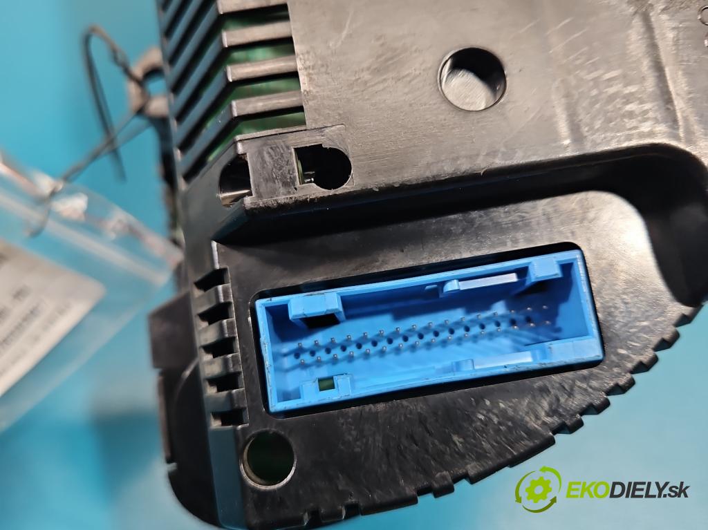 Audi A4 B6 2000-2004 1.9 tdi 131 HP manual 96 kW 1896 cm3 5- prístrojovka/ budíky 8E0920900K (Prístrojová doska)