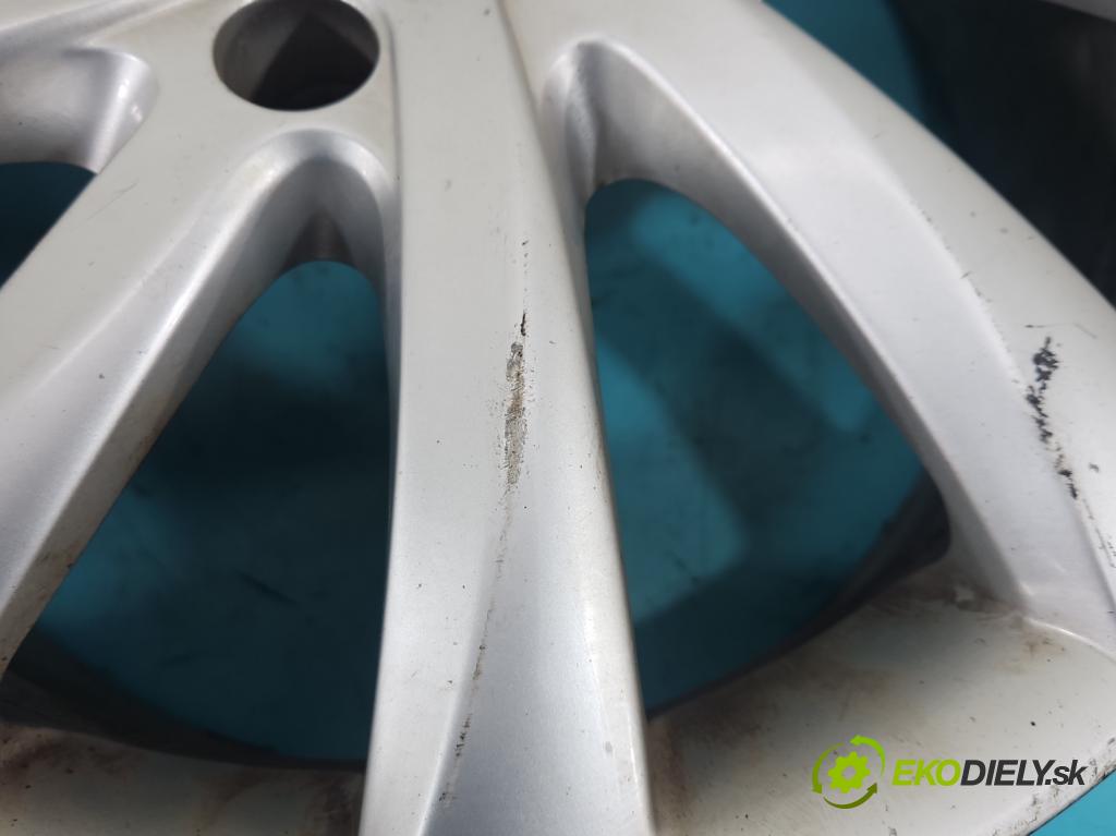 Alfa romeo Giulietta 1.4 T 170 HP manual 125 kW 1368 cm3 5- Disk hliník 17"