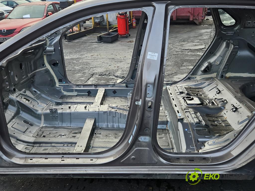 Hyundai I30 III 2016- 1.5 DPI 16V 110 hp manual 80.9 kW 1498 cm3 5- práh levý  (Karoserie ostatní)