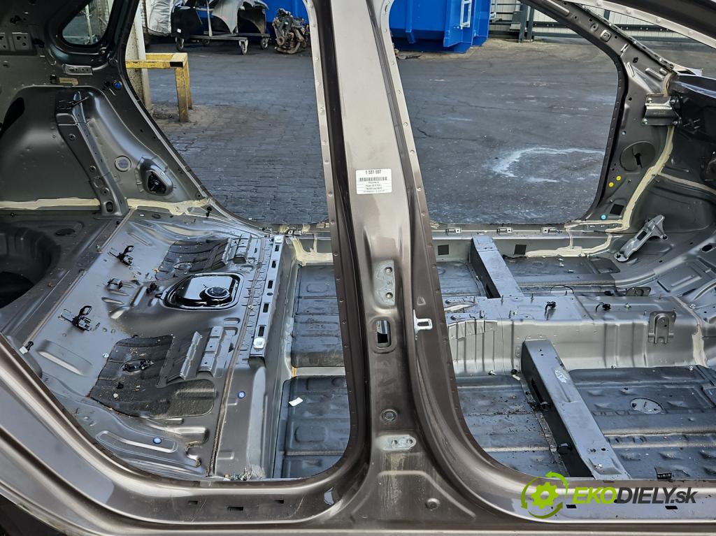 Hyundai I30 III 2016- 1.5 DPI 16V 110 hp manual 80.9 kW 1498 cm3 5- práh pravý  (Karoserie ostatní)