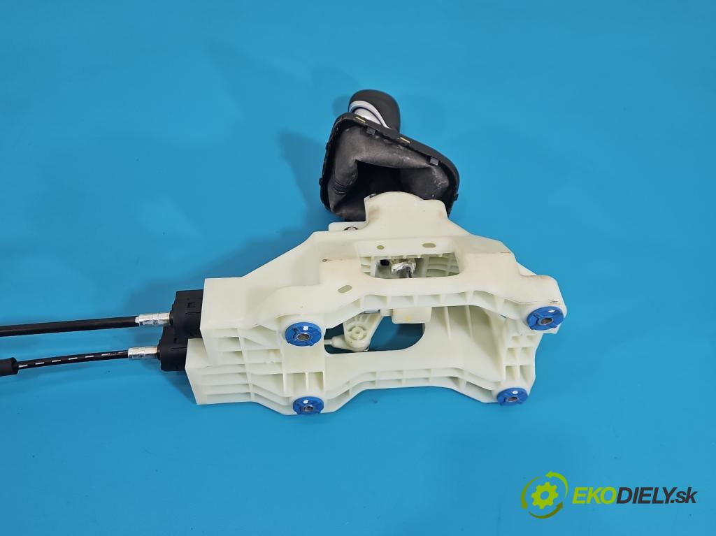 Hyundai I30 III 2016- 1.5 DPI 16V 110 HP manual 80.9 kW 1498 cm3 5- Páka: Změny: stupeň,rýchlosť 43700-04120TUQ (Rýchlostná páka (kulisa))