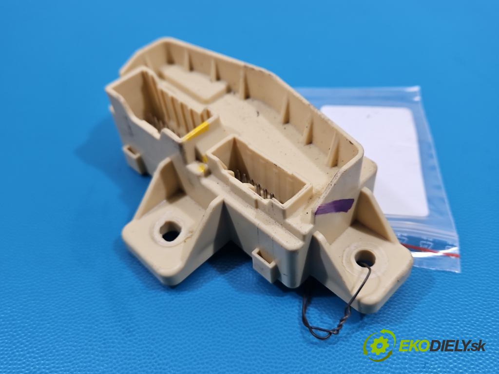 Hyundai I30 III 2016- 1.5 DPI 16V 110 HP manual 80.9 kW 1498 cm3 5- riadiaca jednotka ostatné 91940-G3040