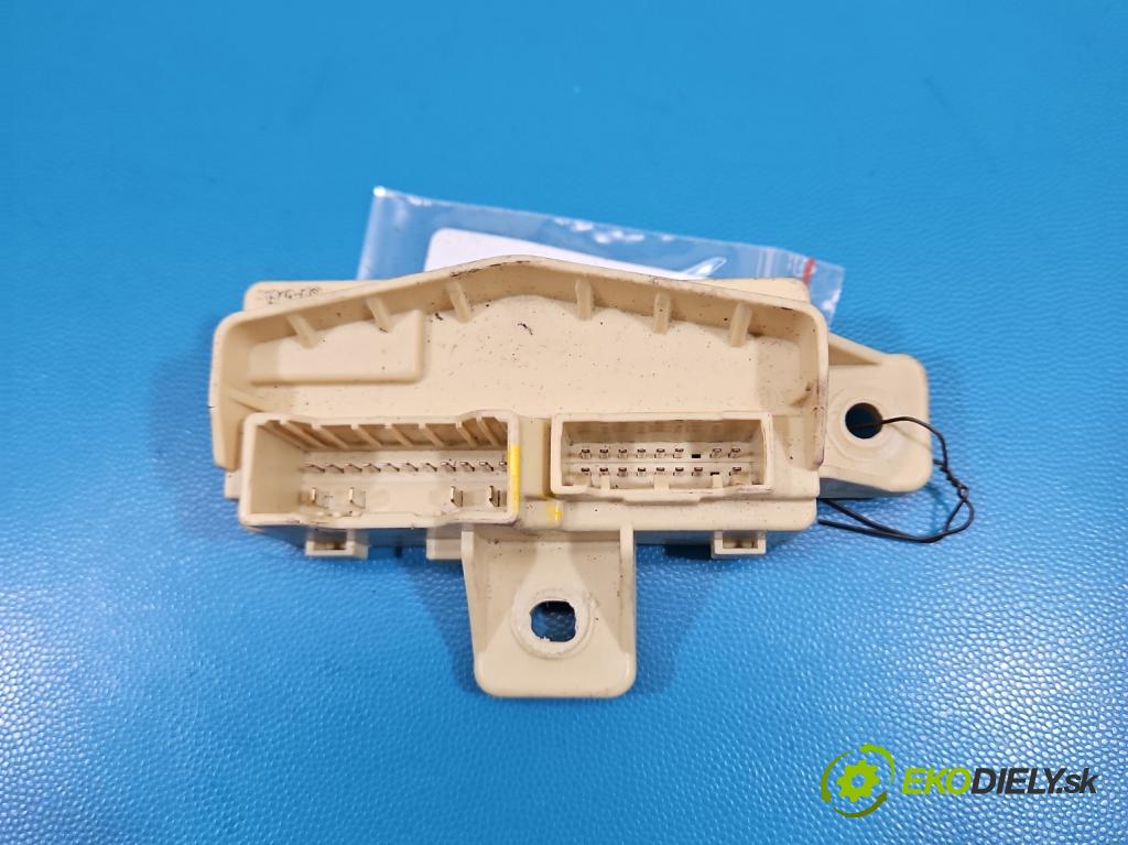 Hyundai I30 III 2016- 1.5 DPI 16V 110 HP manual 80.9 kW 1498 cm3 5- riadiaca jednotka ostatné 91940-G3040