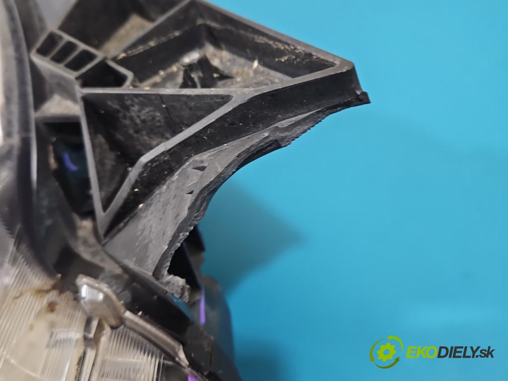 Maserati Quattroporte VI 13- 3.0 V6 automatic 301 kW 2979 cm3 4- Reflektor: pravý 00670104198 (Svetlo predné pravé)