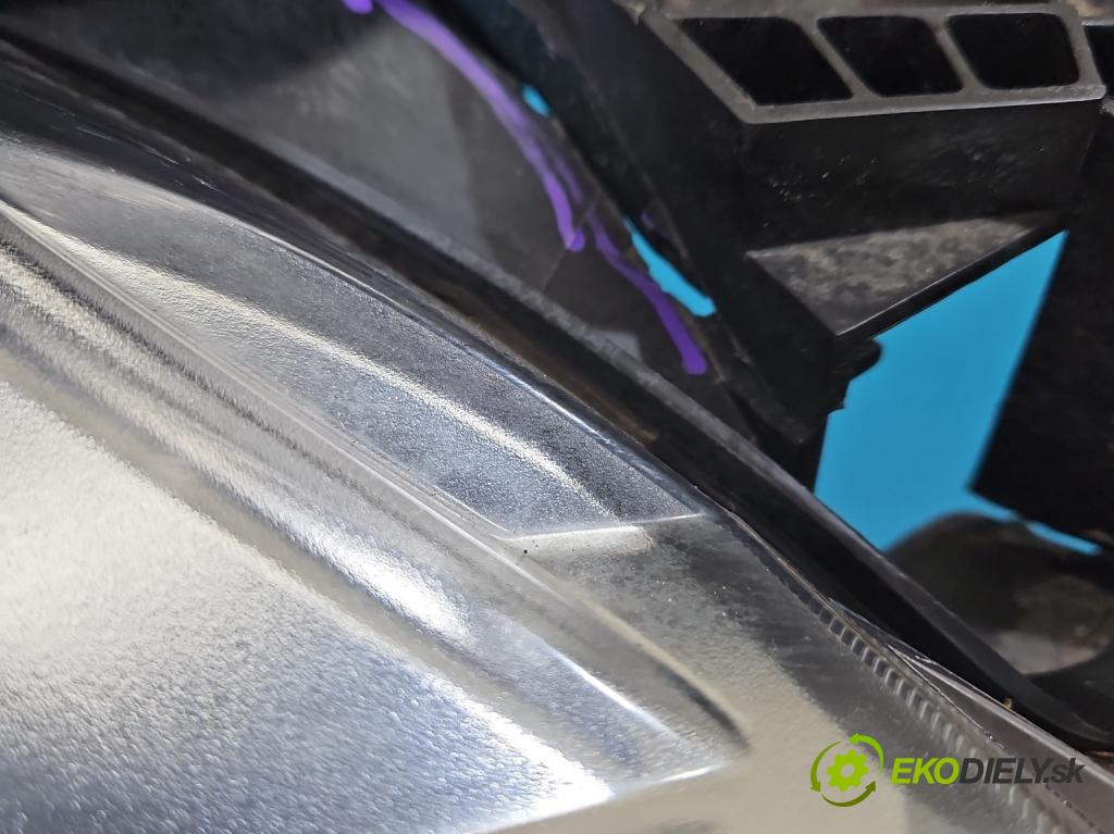 Maserati Quattroporte VI 13- 3.0 V6 automatic 301 kW 2979 cm3 4- Reflektor: pravý 00670104198 (Svetlo predné pravé)