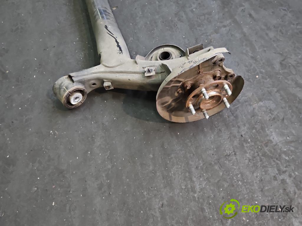 Hyundai I30 III 2016- 1.5 DPI 16V 110 hp manual 80.9 kW 1498 cm3 5- zadní výztuha  (Zadní výztuha)