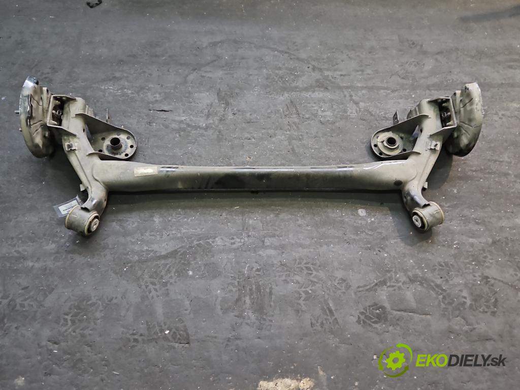 Hyundai I30 III 2016- 1.5 DPI 16V 110 hp manual 80.9 kW 1498 cm3 5- zadní výztuha  (Zadní výztuha)