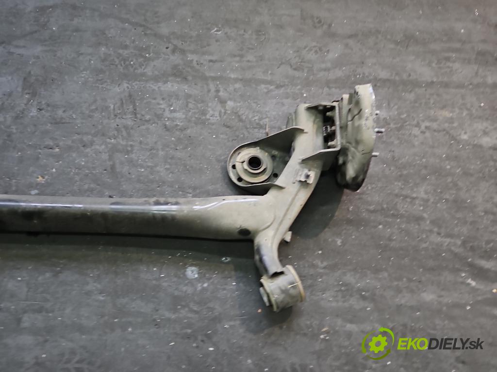 Hyundai I30 III 2016- 1.5 DPI 16V 110 hp manual 80.9 kW 1498 cm3 5- zadní výztuha  (Zadní výztuha)