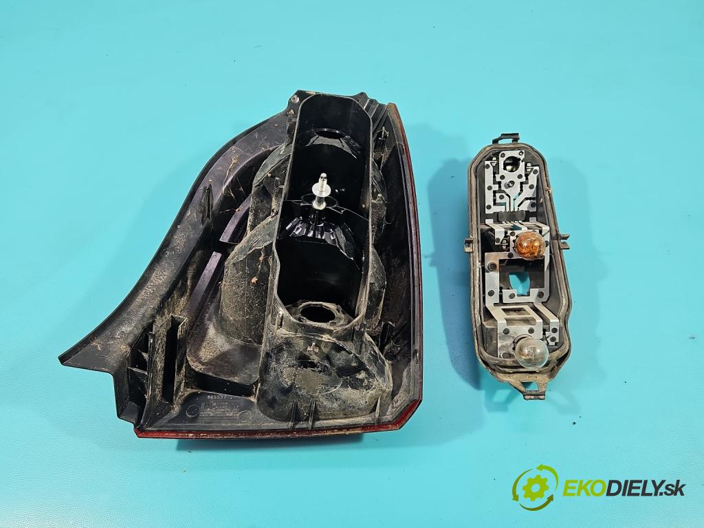 Renault Twingo II 2007-2014 1.5 dci 64 HP manual 47 kW 1461 cm3 3- svetlo / reflektor zadné ľavé 965537 (Kľučka dverí ostatné)