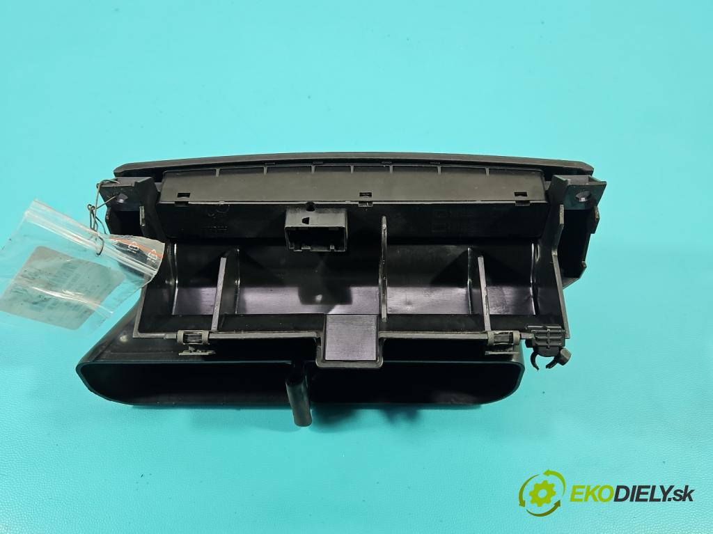 Fiat Punto Grande 1.4 8v 77 HP manual 57 kW 1368 cm3 5- Mřížka: kúrenia stredová 735386328 (Mriežka kúrenia (fukár))