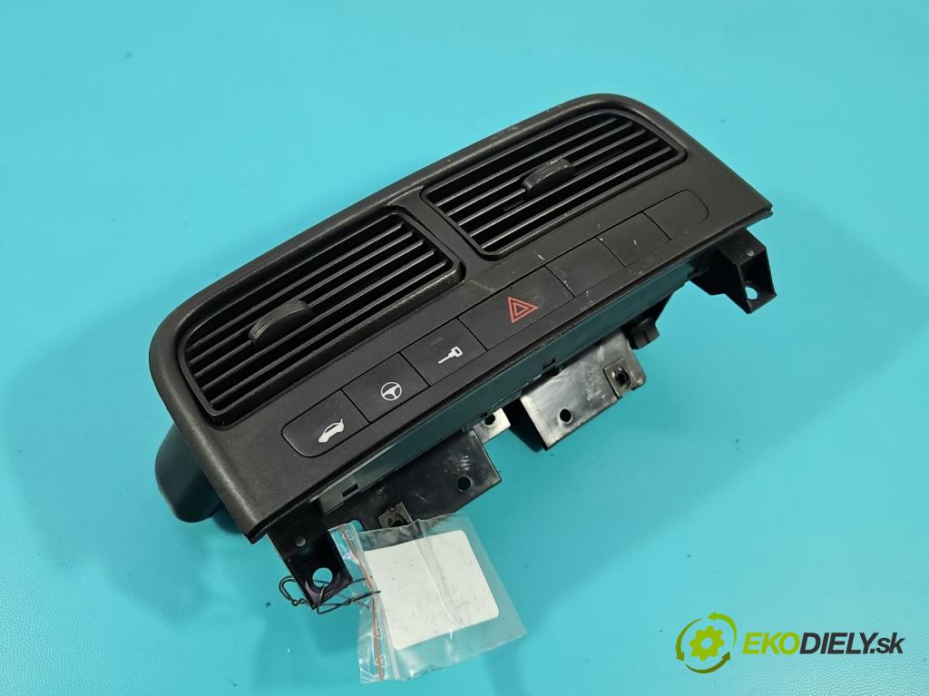 Fiat Punto Grande 1.4 8v 77 HP manual 57 kW 1368 cm3 5- Mřížka: kúrenia stredová 735386328 (Mriežka kúrenia (fukár))