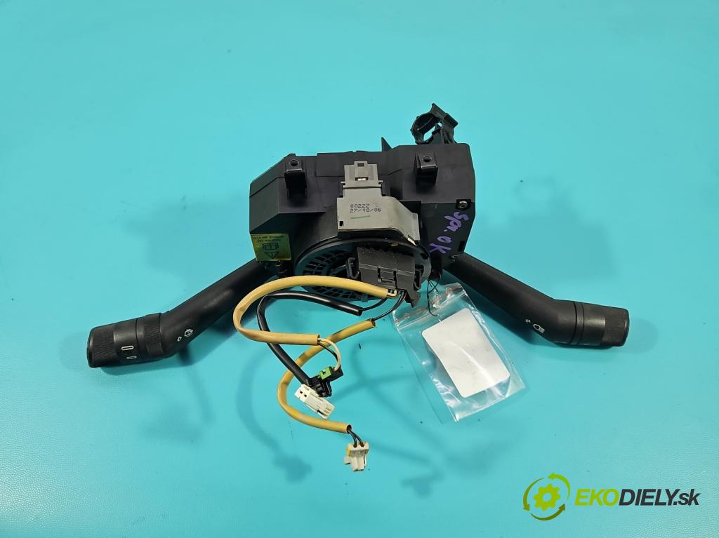 Fiat Punto Grande 1.4 8v 77 HP manual 57 kW 1368 cm3 5- prepínač komplex: 7354104240 (Prepínacie páčky pod volantom)