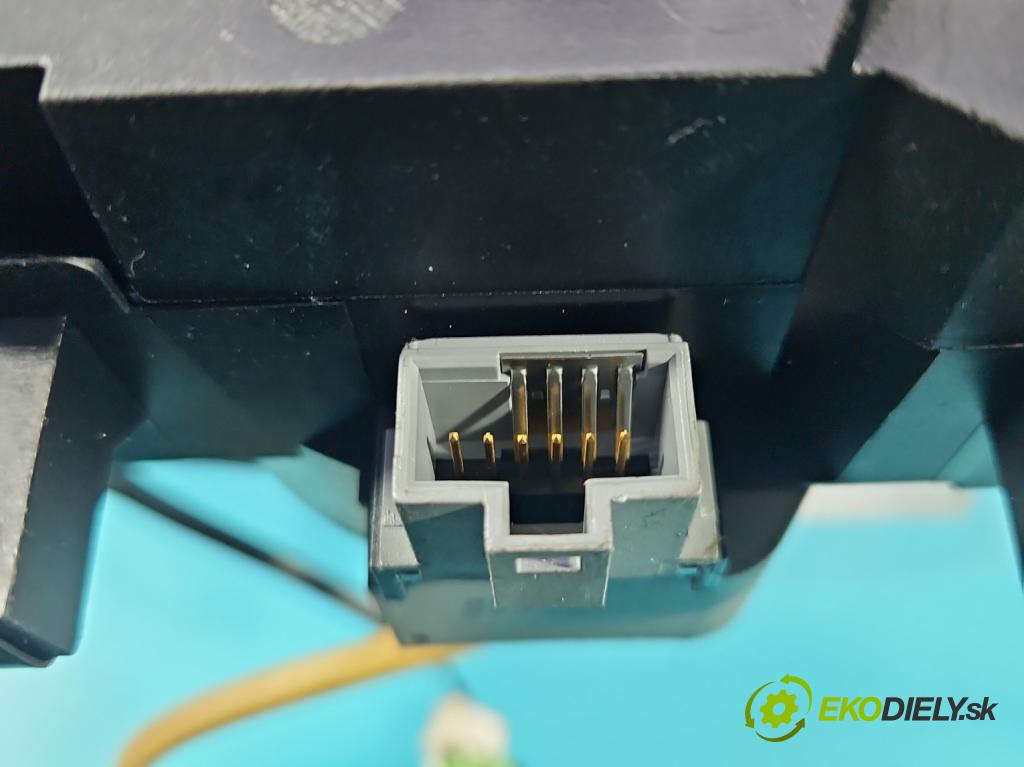 Fiat Punto Grande 1.4 8v 77 HP manual 57 kW 1368 cm3 5- prepínač komplex: 7354104240 (Prepínacie páčky pod volantom)