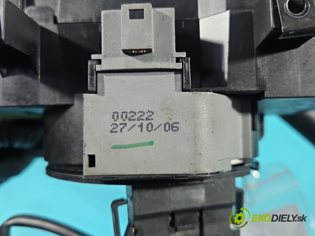 Fiat Punto Grande 1.4 8v 77 HP manual 57 kW 1368 cm3 5- prepínač komplex: 7354104240 (Prepínacie páčky pod volantom)