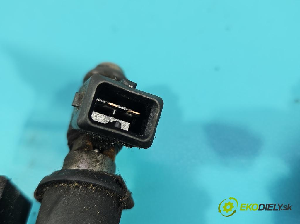 Fiat Punto Grande 1.4 8v 77 hp manual 57 kW 1368 cm3 5- vstřikovač IWP160 (Vstřikovač paliva)