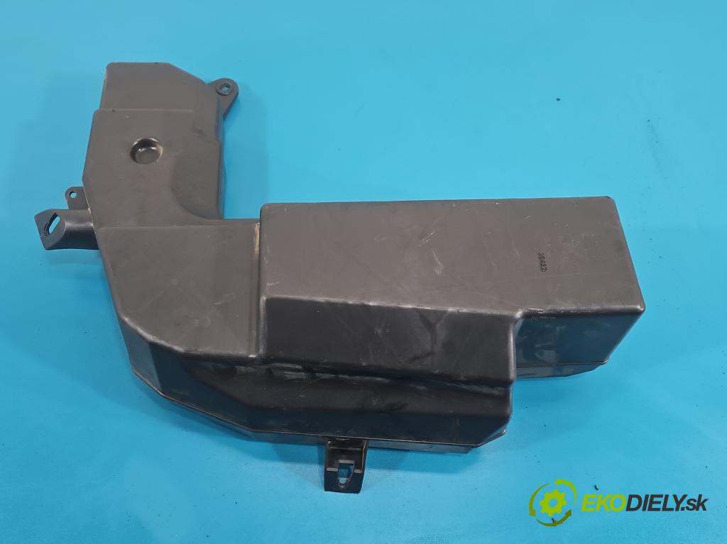 Audi A4 B6 2000-2004 1.9 tdi 131 HP manual 96 kW 1896 cm3 5- reproduktory komplet 8E9035223