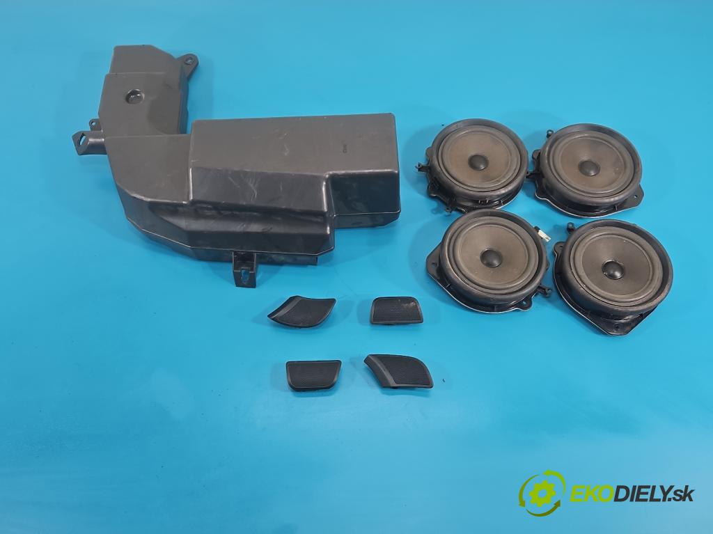 Audi A4 B6 2000-2004 1.9 tdi 131 HP manual 96 kW 1896 cm3 5- reproduktory komplet 8E9035223