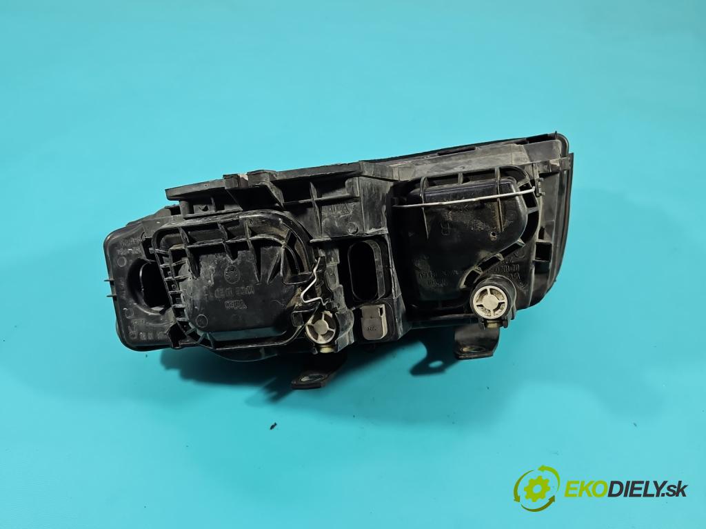 Audi A4 B6 2000-2004 1.9 tdi 131 HP manual 96 kW 1896 cm3 5- Reflektor: pravý 8E0941004F (Svetlo predné pravé)