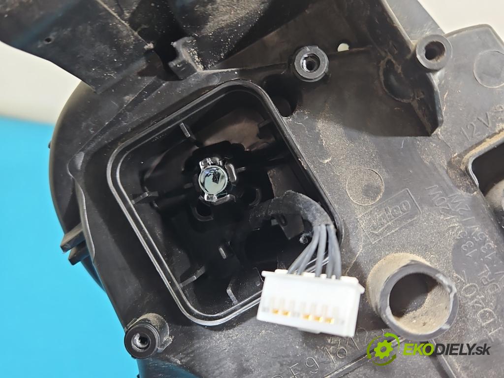 Peugeot 3008 II 2016-2023 1.6 T 300 hp automatic 221 kW 1598 cm3 5- světlo levý 9837759780 (Klika dveří ostatní)