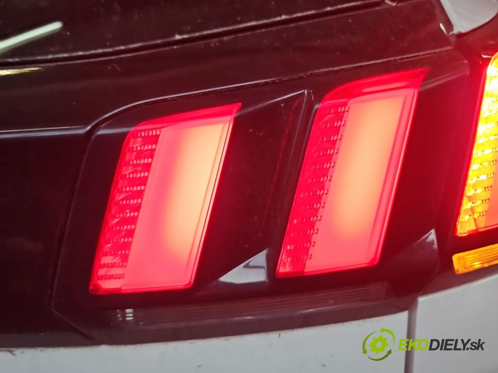 Peugeot 3008 II 2016-2023 1.6 T 300 HP automatic 221 kW 1598 cm3 5- svetlo / reflektor zadné pravé 9810477780 (Kľučka dverí ostatné)