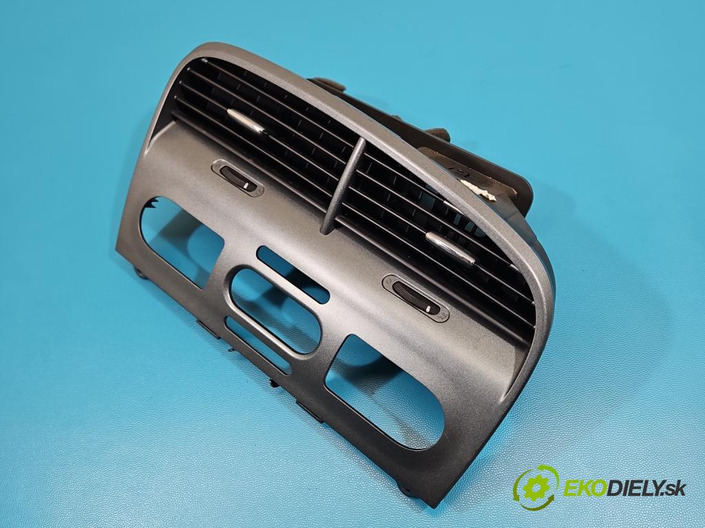 Seat Altea 1.9 tdi (BXE) 105 hp manual 77 kW 1896 cm3 5- Mřížka: topení medián: 5P1819110J (Mřížka topení)