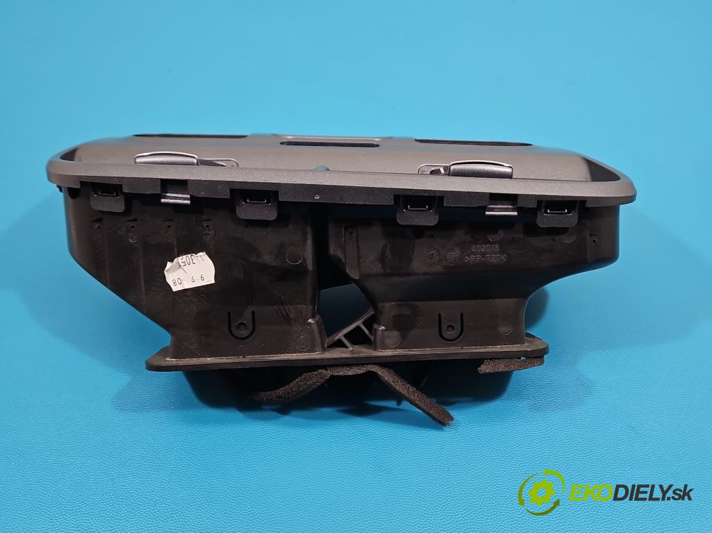 Seat Altea 1.9 tdi (BXE) 105 hp manual 77 kW 1896 cm3 5- Mřížka: topení medián: 5P1819110J (Mřížka topení)