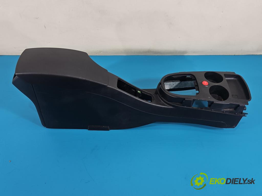 Seat Altea 1.9 tdi (BXE) 105 HP manual 77 kW 1896 cm3 5- operadlo  (Lakťová opierka)