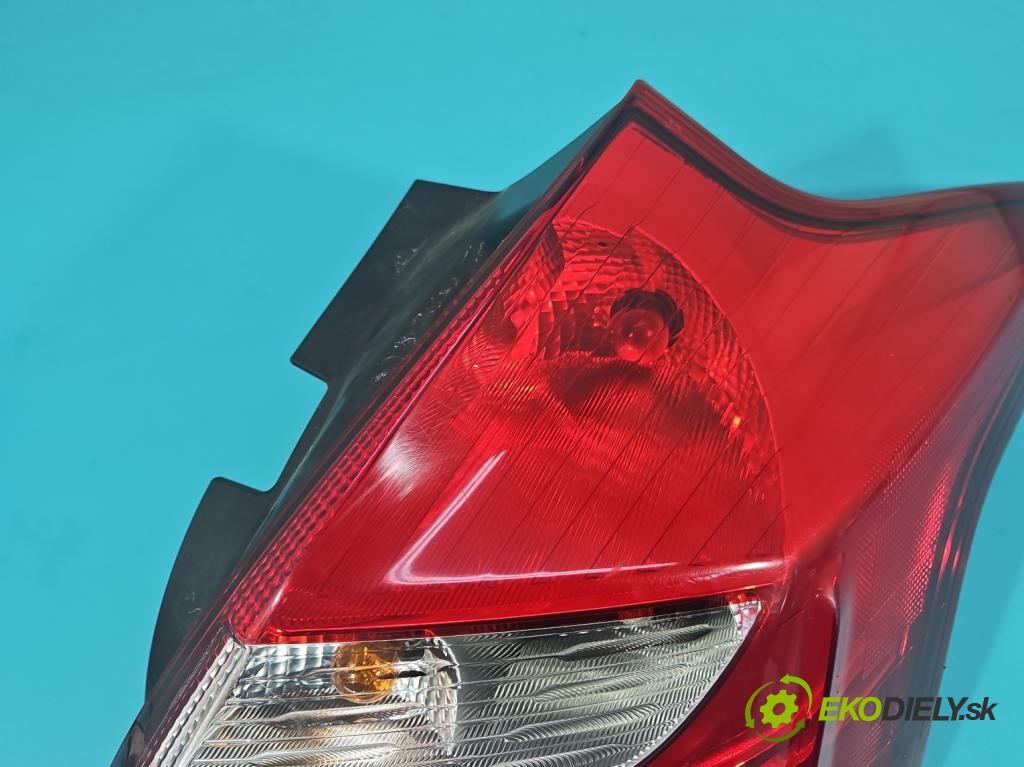 Ford Focus Mk3 2010-2018 1.6 16v 105 HP manual 77 kW 1596 cm3 5- svetlo / reflektor zadné pravé BM51-13404-AG (Kľučka dverí ostatné)