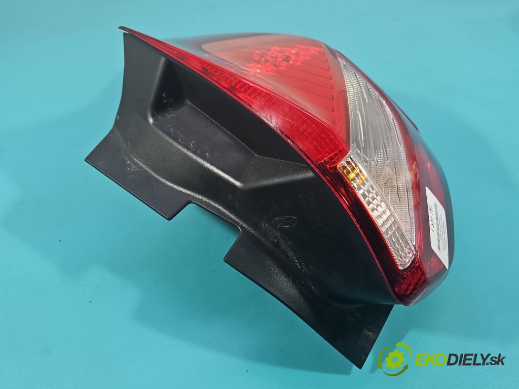Ford Focus Mk3 2010-2018 1.6 16v 105 HP manual 77 kW 1596 cm3 5- svetlo / reflektor zadné pravé BM51-13404-AG (Kľučka dverí ostatné)