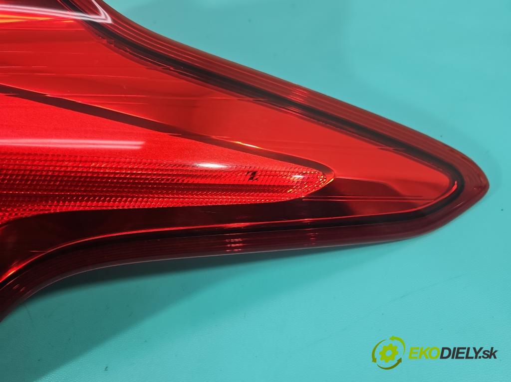 Ford Focus Mk3 2010-2018 1.6 16v 105 HP manual 77 kW 1596 cm3 5- svetlo / reflektor zadné pravé BM51-13404-AG (Kľučka dverí ostatné)