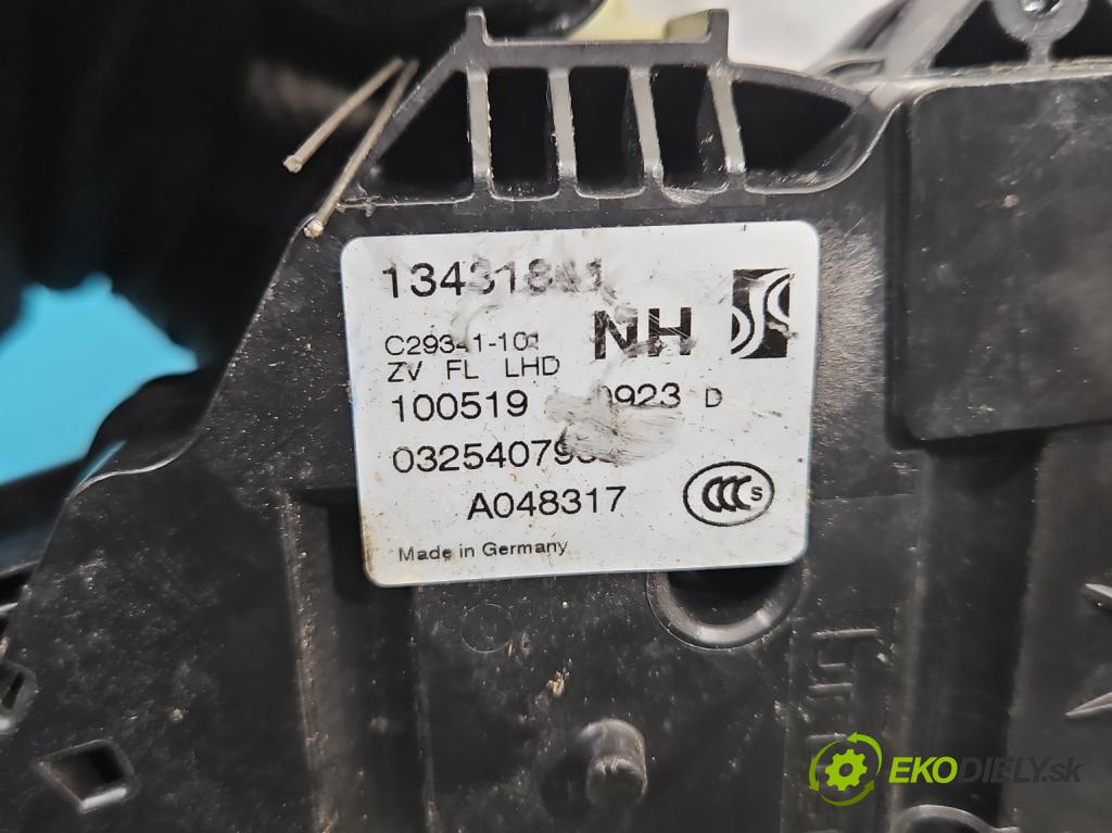 Opel Corsa E 2014-2019 1.4 16V 90 hp manual 66 kW 1398 cm3 5- zámek přední levý 13431841