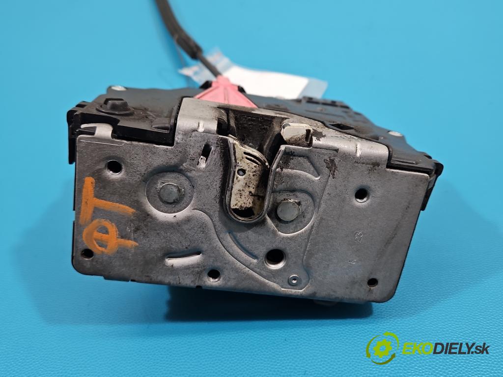 Opel Corsa E 2014-2019 1.4 16V 90 HP manual 66 kW 1398 cm3 5- zámok zadné pravý 13431845