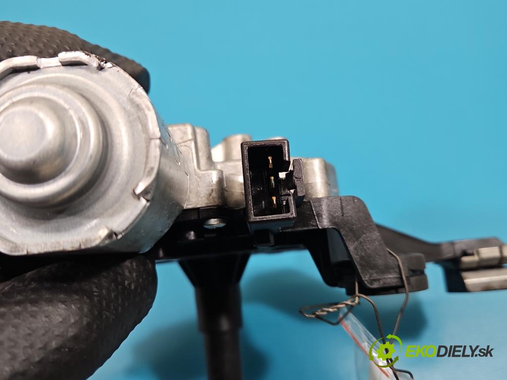 Opel Corsa E 2014-2019 1.4 16V 90 HP manual 66 kW 1398 cm3 5- motor stieračov zadné 0390205106