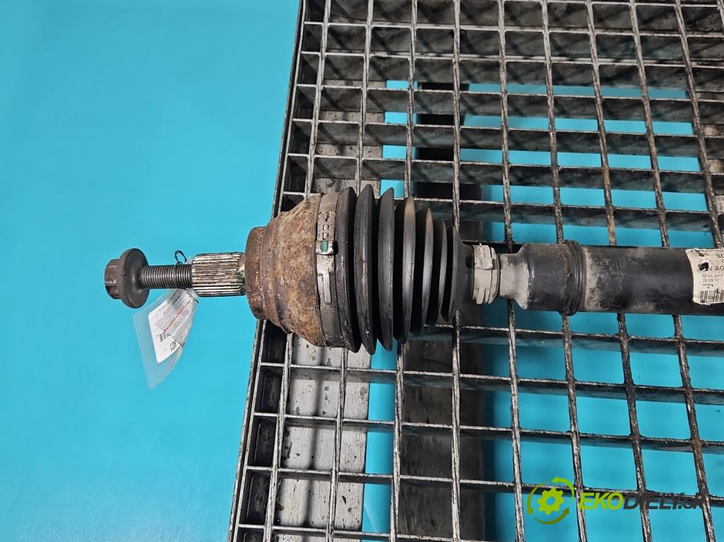 Vw Passat B8 2014 - 1.4 tsi 125 HP manual 92 kW 1395 cm3 4- poloos predné pravé 3Q0407272BN