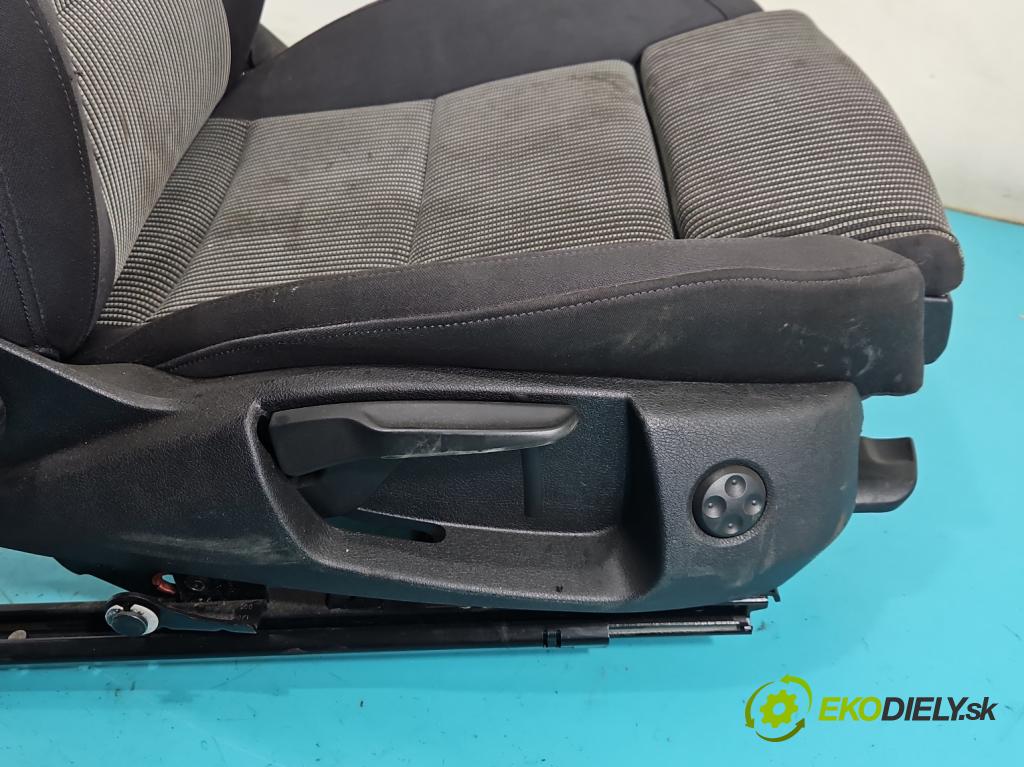 Audi A4 B8 2007-2015 2.0 TDI (CAGA) 143 HP manual 105 kW 1968 cm3 5- Sedačka pravý (Sedadlo)