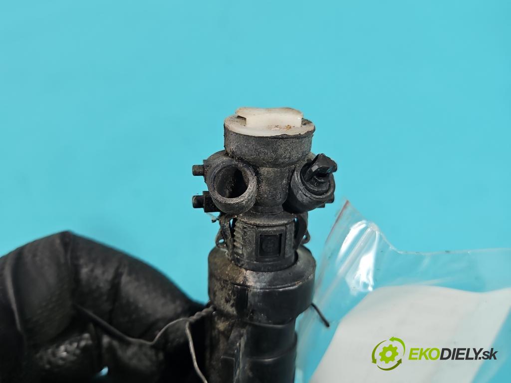 Bmw 3 F30 2011-2018 2.0d 184hp manual 135 kW 1995 cm3 5- ostrekovač reflektor: ľavý 7275657 (Motorček ostrekovačov)