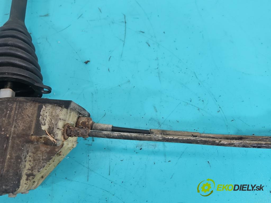 Fiat Seicento 0.9 39 HP manual 29 kW 899 cm3 3- Páka: Změny: stupeň,rýchlosť  (Rýchlostná páka (kulisa))