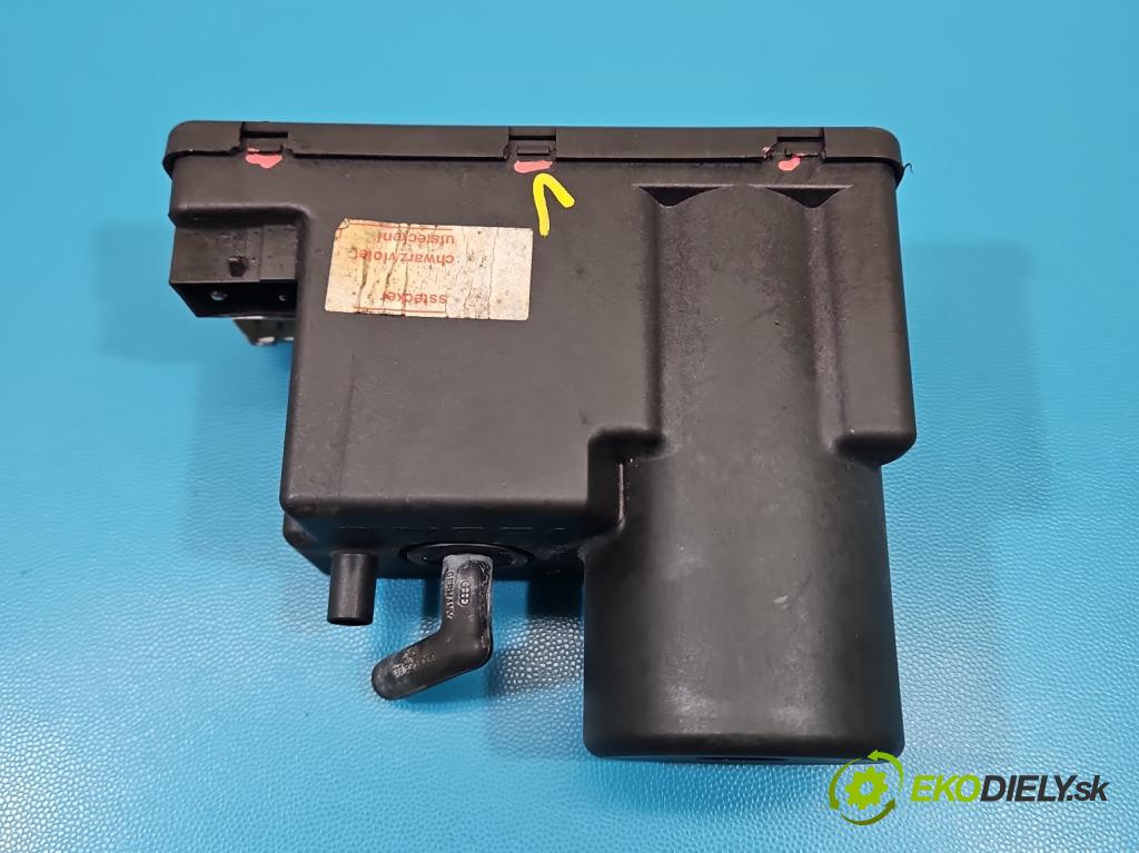 Audi A4 B5 1994-2001 1.9 tdi 110 hp manual 81 kW 1896 cm3 5- Centrálni: zámek: 4A0862257A