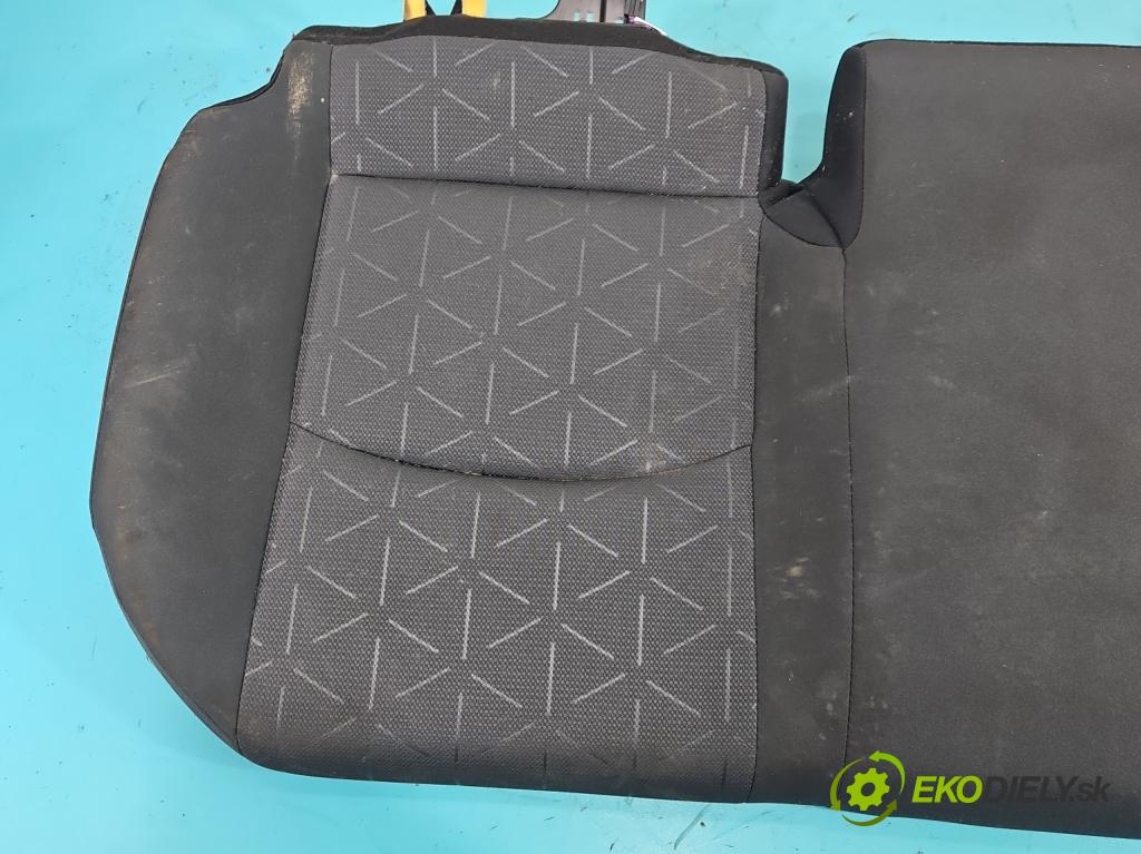 Toyota Rav4 V 2018- 2.5 hybrid 178HP: automatic 131 kW 2487 cm3 5- Pohovka: zadné  (Sedadlo)