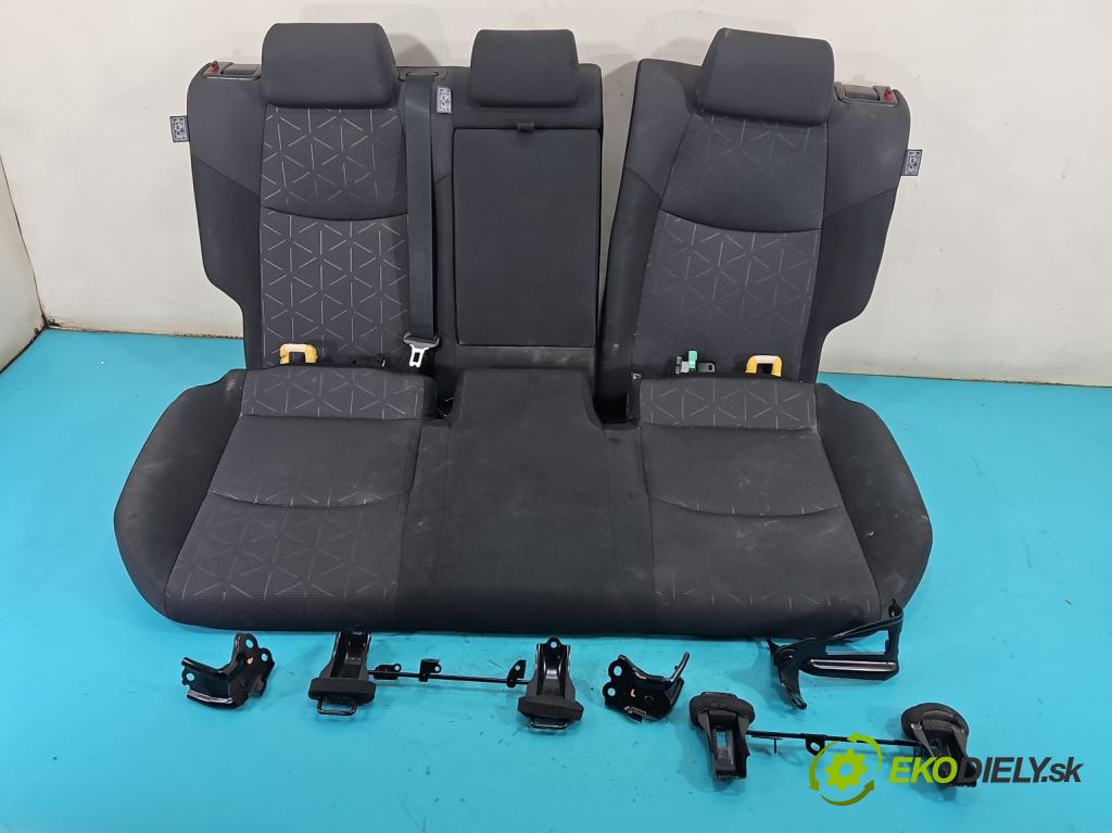 Toyota Rav4 V 2018- 2.5 hybrid 178HP: automatic 131 kW 2487 cm3 5- Pohovka: zadné  (Sedadlo)