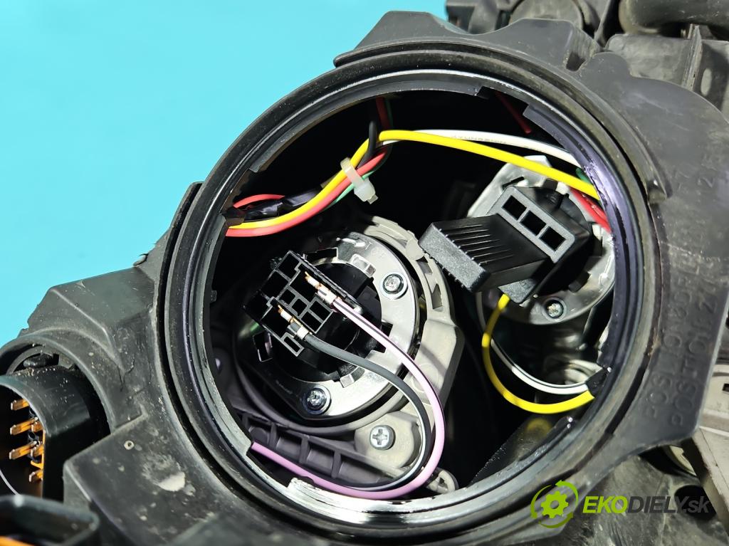 Hyundai I40 1.7 crdi 136hp manual 100 kW 1685 cm3 5- světlo levý  (Klika dveří ostatní)