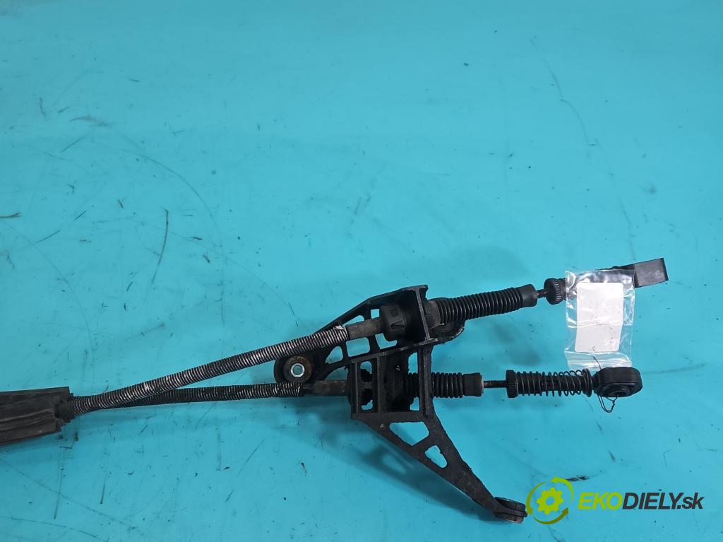 Skoda Fabia III 2014- 2021 1.4 TDI 105 HP manual 77 kW 1422 cm3 5- Páka: Změny: stupeň,rýchlosť 6Q0711611A (Rýchlostná páka (kulisa))